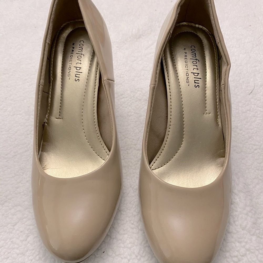 Comfort plus by predictions size 5 nude heels